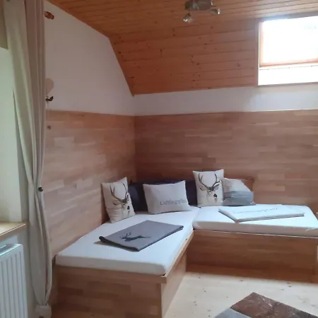 Almhaus بيت للعطل *