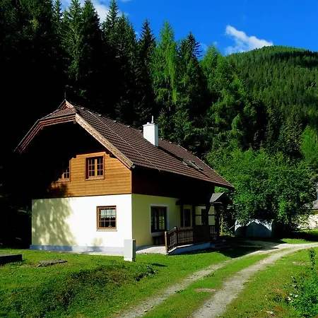Almhaus ان كارنتين